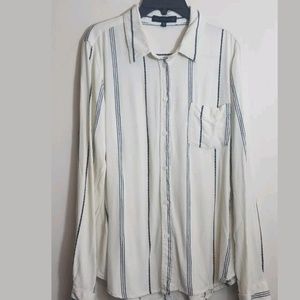 Sanctuary button front top